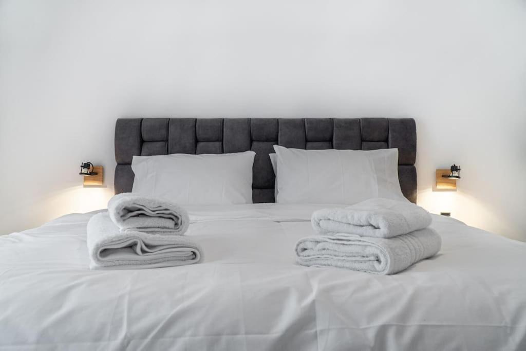 Syntagma Square, 60Sqm Platinum Suite Athen Eksteriør billede